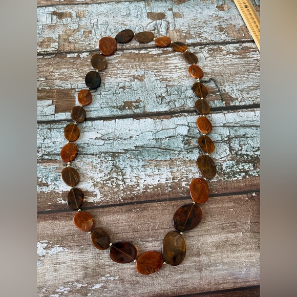 Elegant Brown Beaded Necklace - Picture 5 of 8
